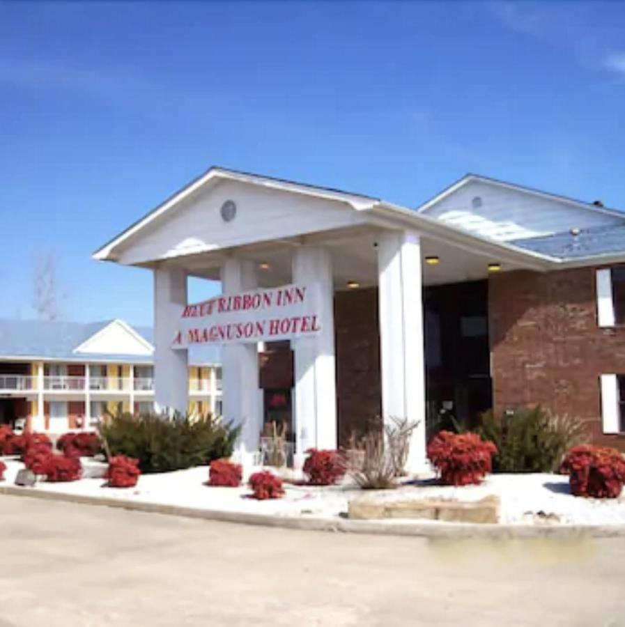 Blue Ribbon Inn And Suites Sallisaw Exterior foto
